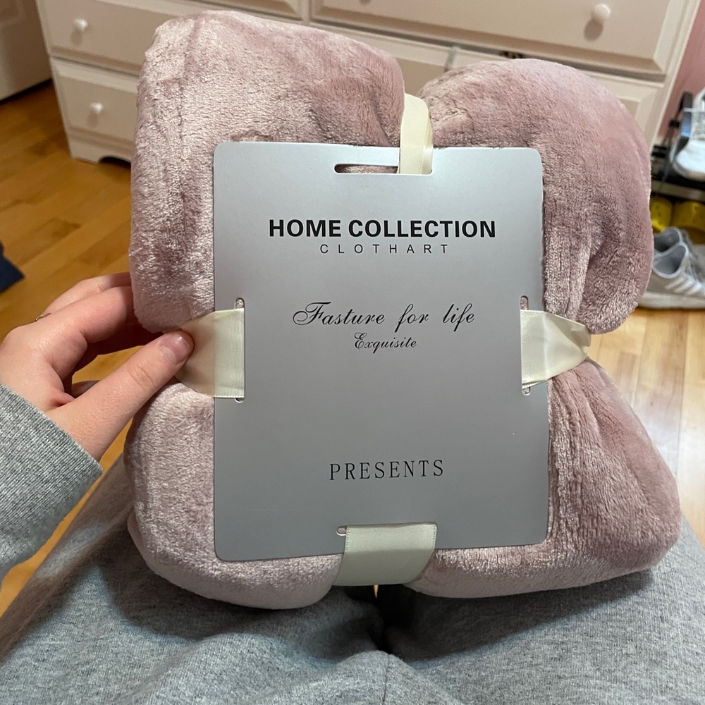 Pink/purple fluffy blanket